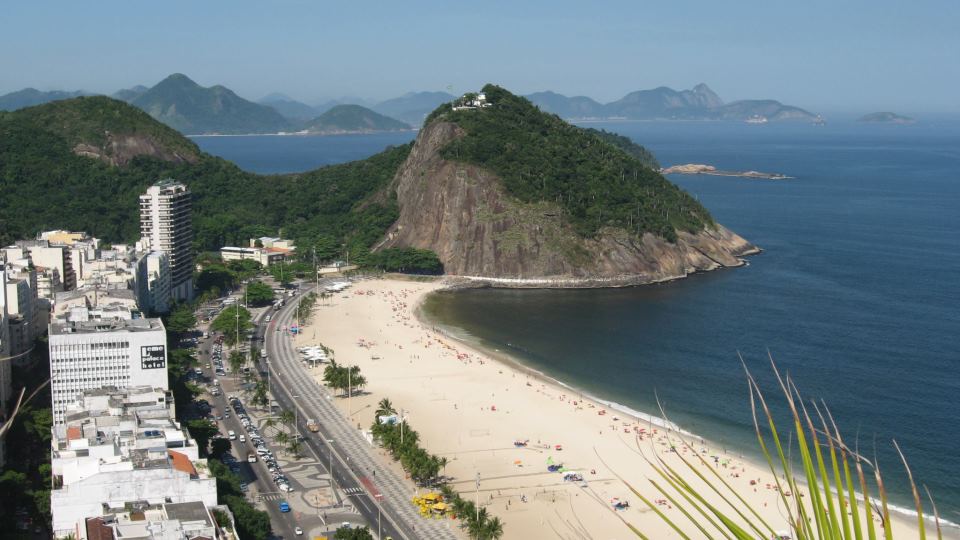 Praia-do-Leme.jpg